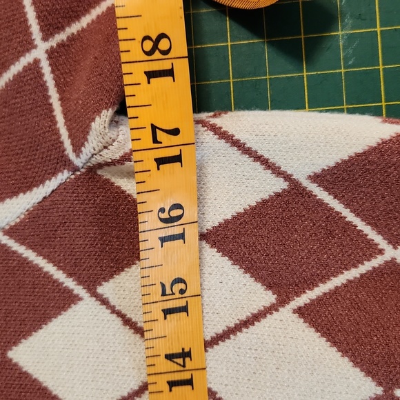 Cropped Argyle Top - Picture 3 of 7